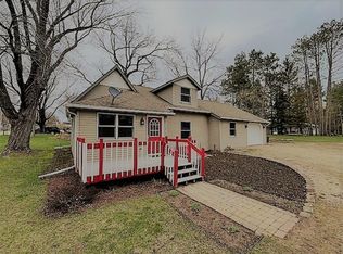 N5470 County Rd W, Wild Rose, WI 54984