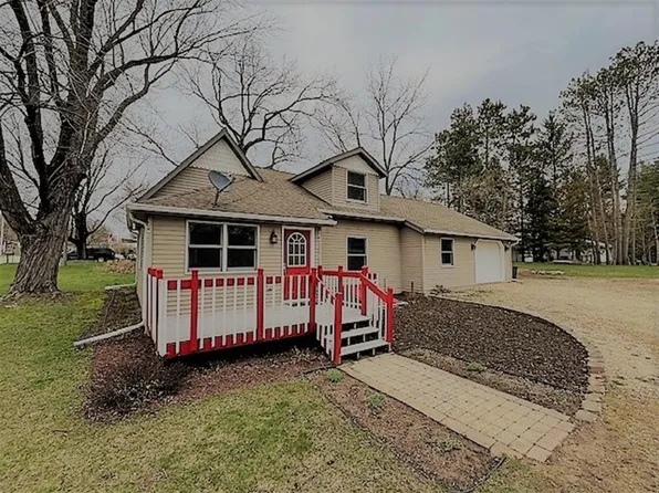 N5470 County Rd W, Wild Rose, WI 54984