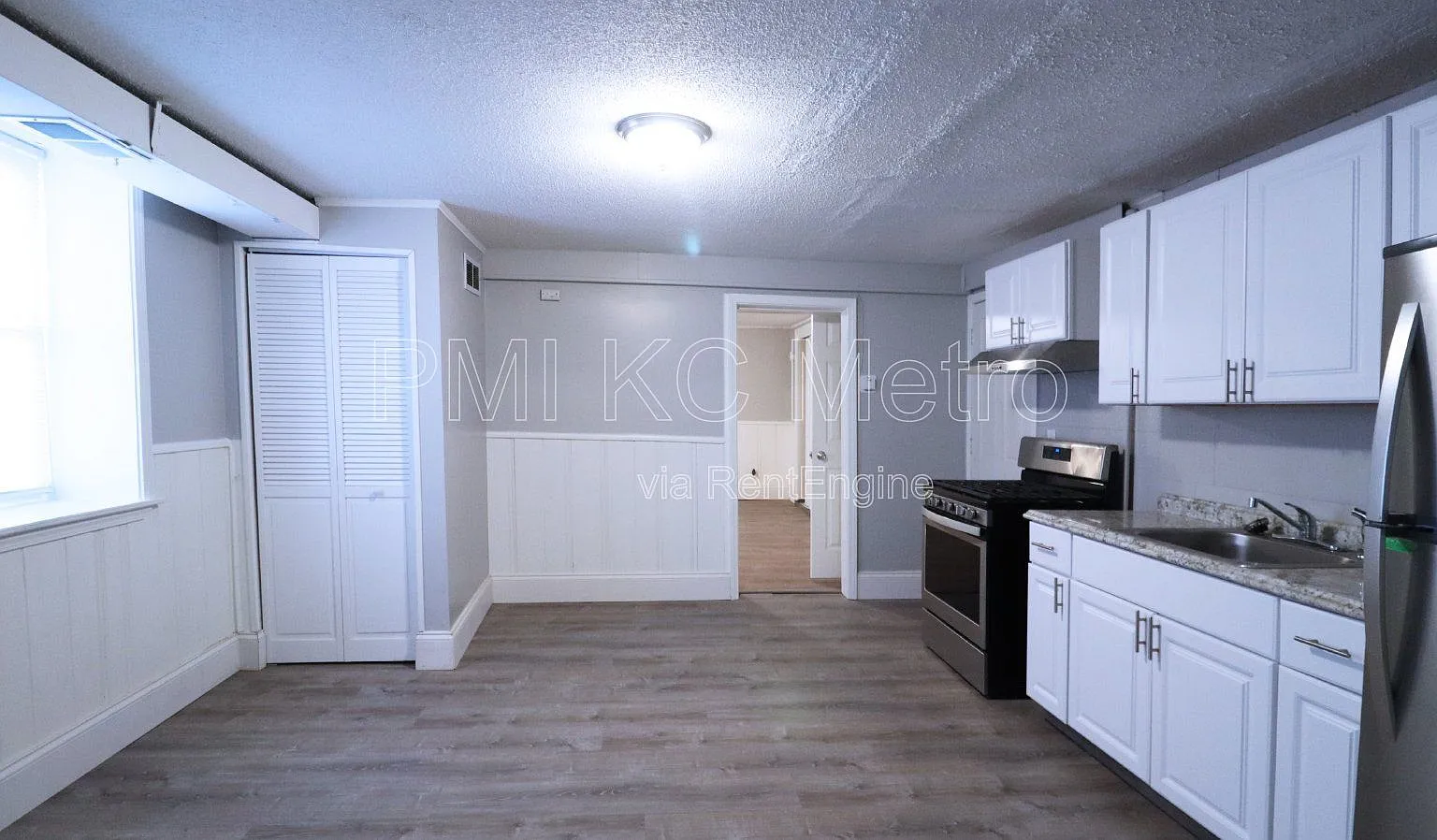 1 bed, 1.0 bath, 700 sqft, $800 — Photo 2