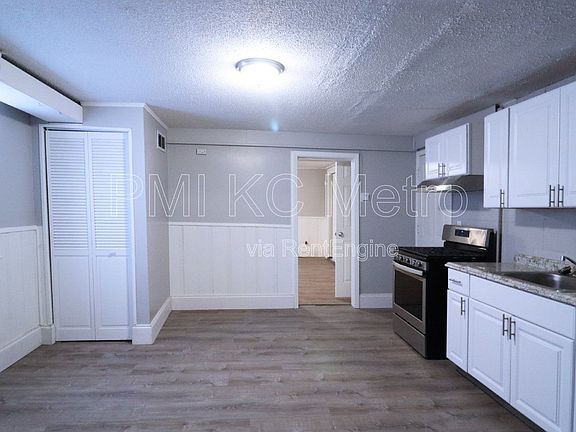 2nd image of 301 Bellefontaine Ave APT B