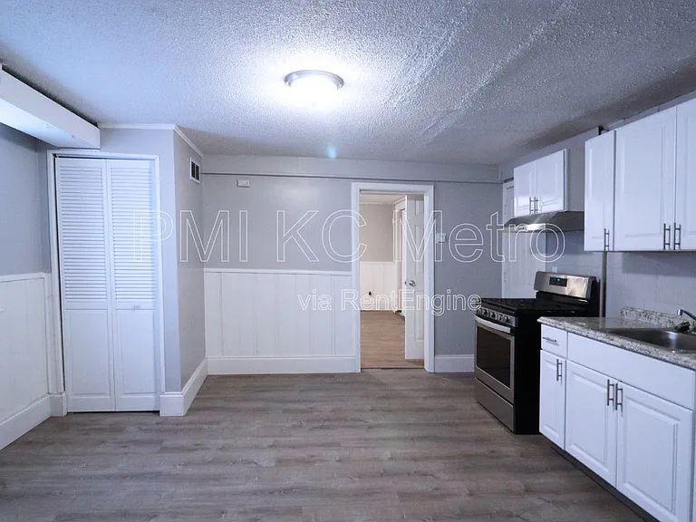 301 Bellefontaine Ave #B — Photo 2