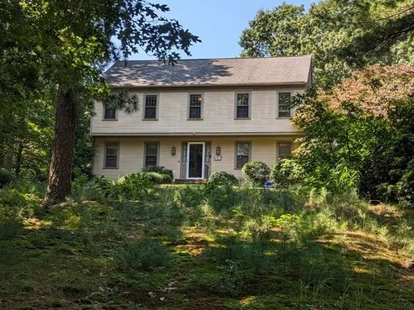 58 Carolina Trl, Marshfield, MA 02050