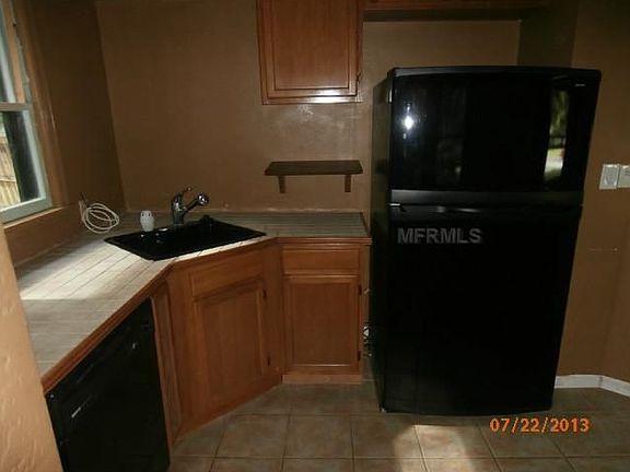 5th image of 919 27th St N