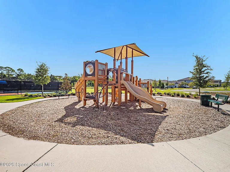 2192 Vinifera Dr — Photo 25
