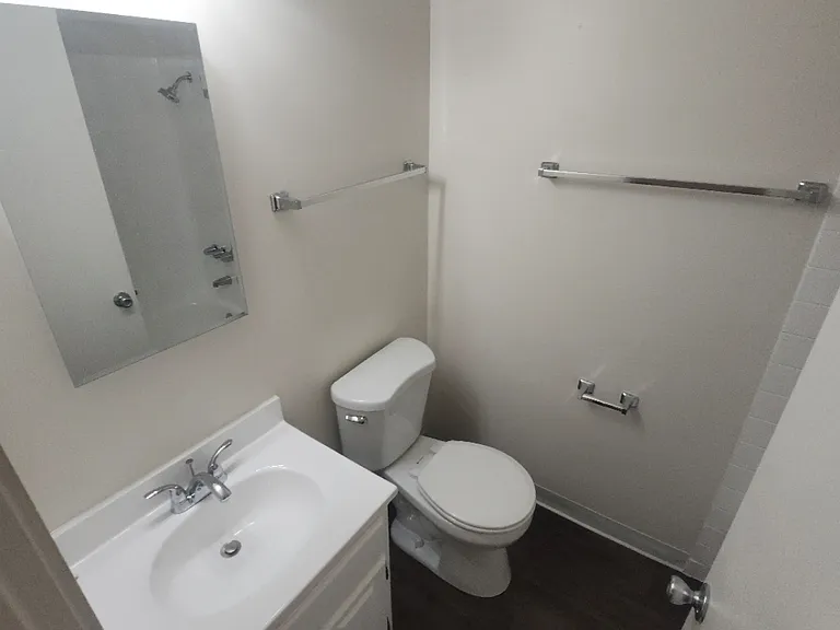3041 NE 143rd St — Photo 6