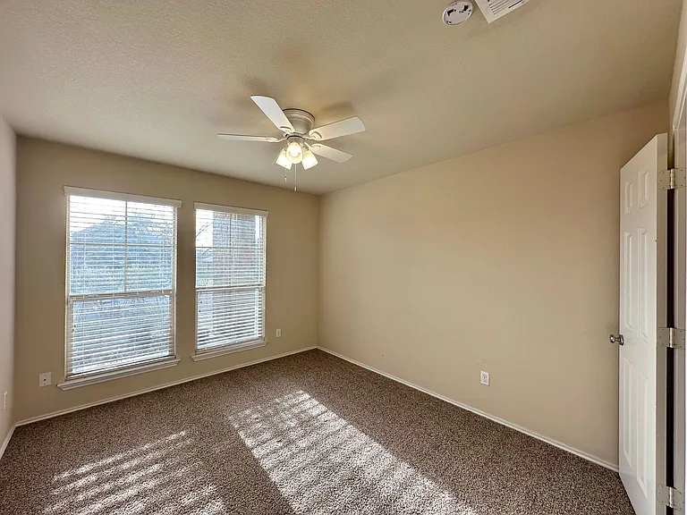 6806 Modesto Rd — Photo 23