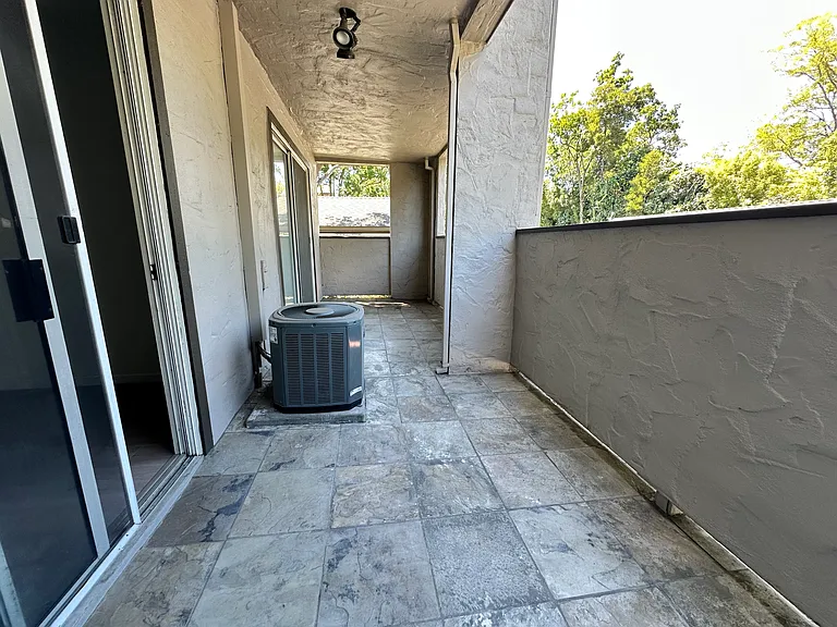 125 Hobson St #1A — Photo 12