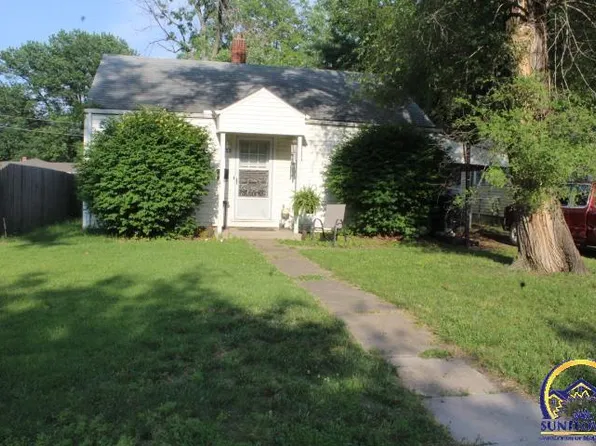 632 SW Randolph Ave, Topeka, KS 66606