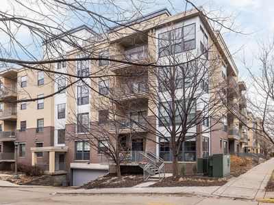 825 Berry St APT 105, Saint Paul, MN, 55114