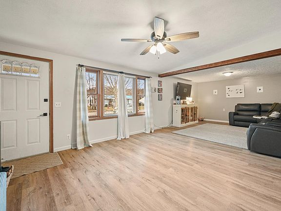 3rd image of 108 Maple St