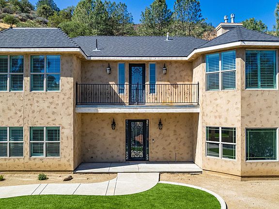 3rd image of 21824 Sunnybrook Dr
