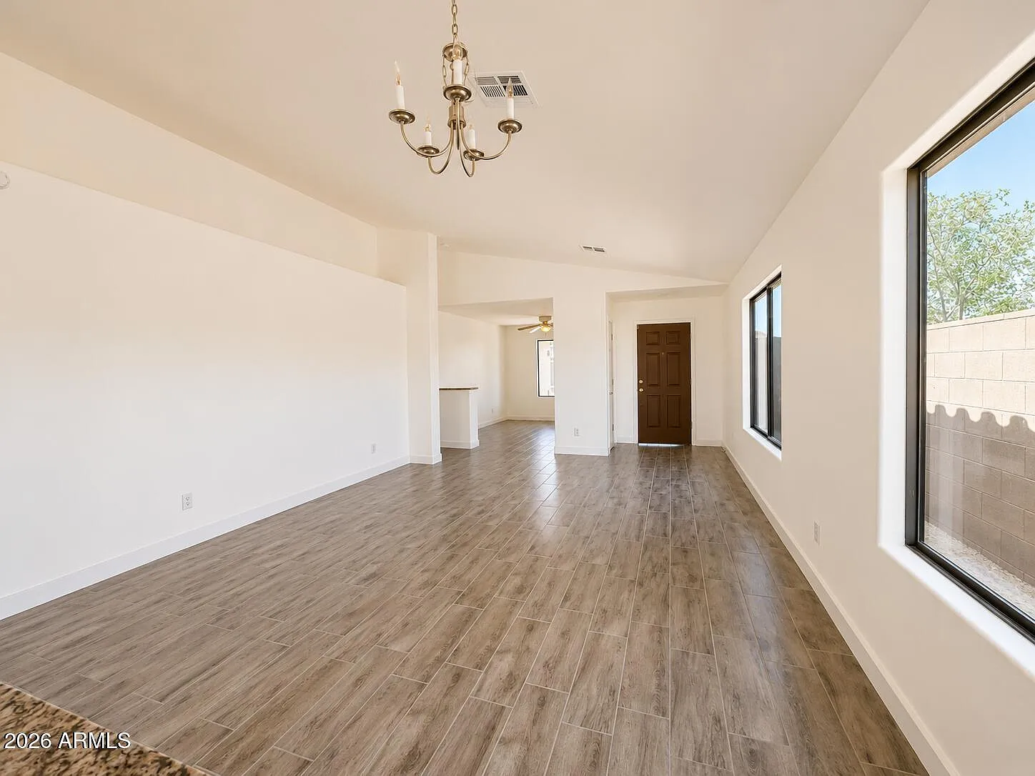 3 bed, 1598 sqft, $2,100 — Photo 4