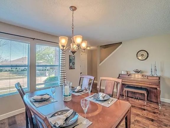 4th image of 1670 Wildrose Dr