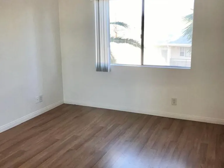 1431 S Shenandoah St #9 — Photo 9