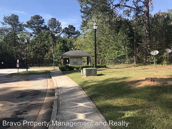 4th image of 8202 Fairington Village Dr