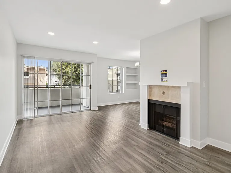 960 N. Alfred — Photo 9