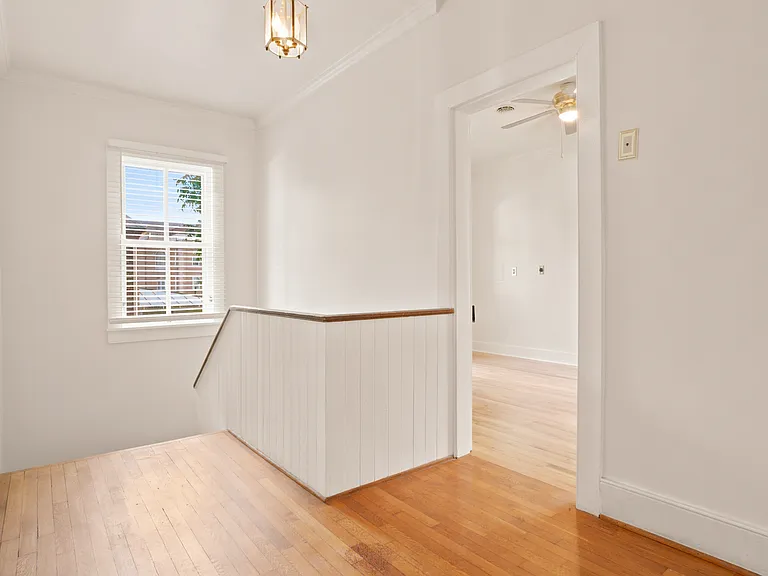 209 N Washington St — Photo 9