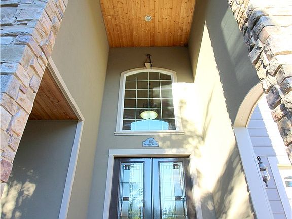 2nd image of 1625 Bellerive Way SE