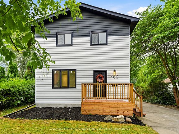 3rd image of 162 Dufferin St E