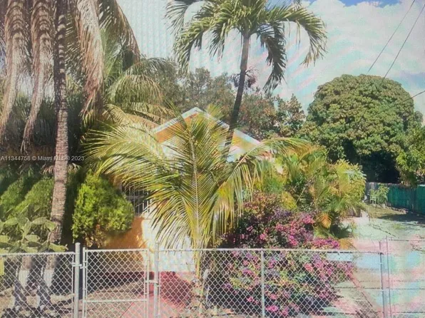 1467 NW 30th St, Miami, FL 33142
