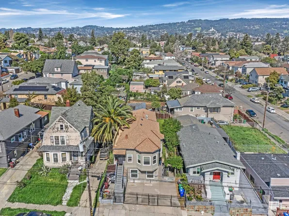 2422 E 24th St, Oakland, CA 94601