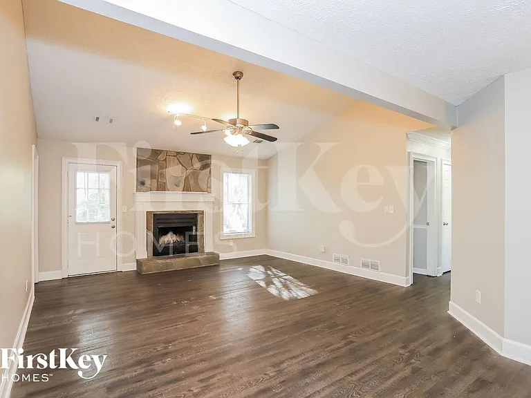 2847 Spring Green Way — Photo 4
