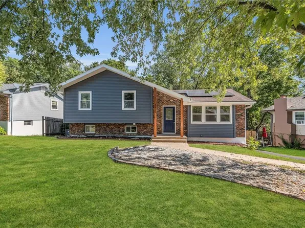 4825 N Revere Dr, Kansas City, MO 64151