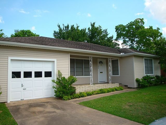 2nd image of 103 N Coulter Dr
