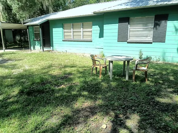 819 N 11th St #3, Palatka, FL 32177