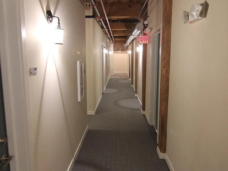 Cambridge Lofts — Photo 16