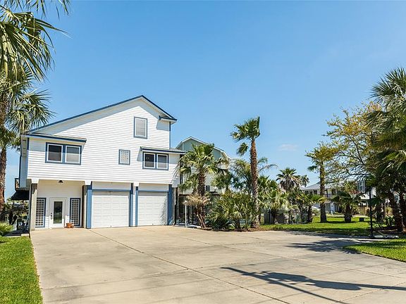 5th image of 1402 Tiki Dr