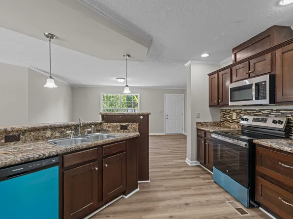5520 Titan Roberts Rd, Erwin, NC 28339