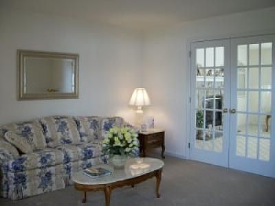 5th image of 149 Scarborough Ln