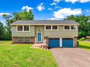 140 Connie Park Dr, Mc Kees Rocks, PA