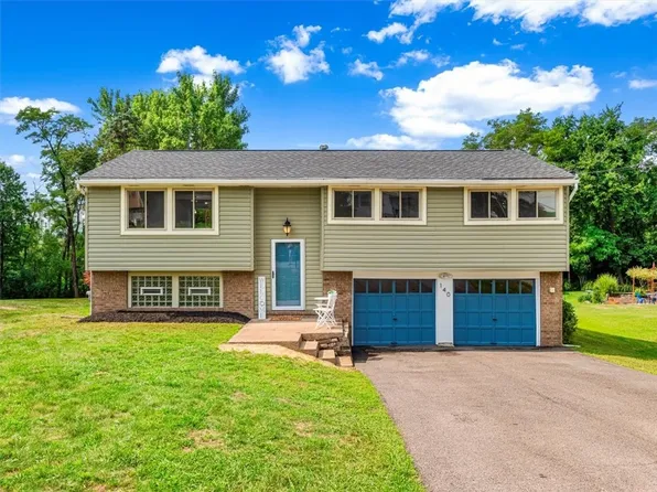 140 Connie Park Dr, Mc Kees Rocks, PA 15136