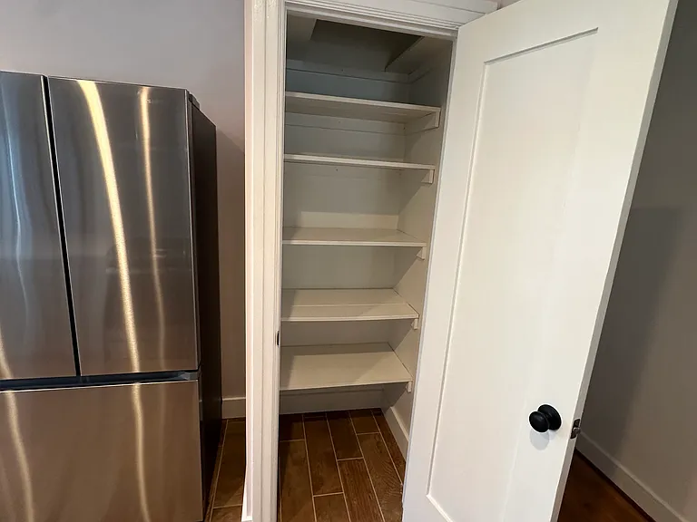 845 N Kilkea Dr — Photo 25
