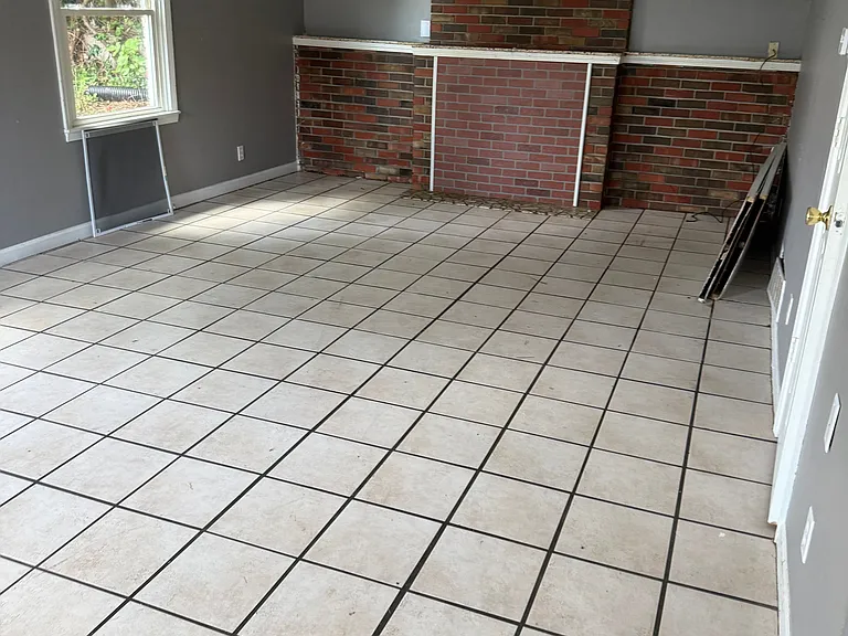 4605 Rice Rd — Photo 2