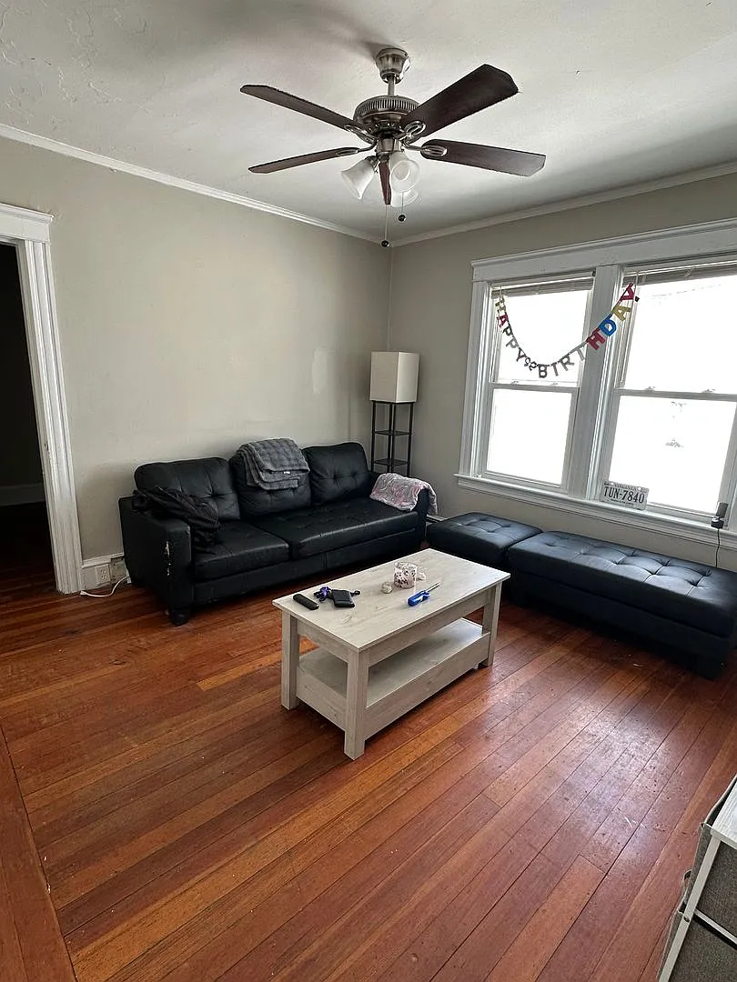 Spacious Three Family near PC! — Photo 2