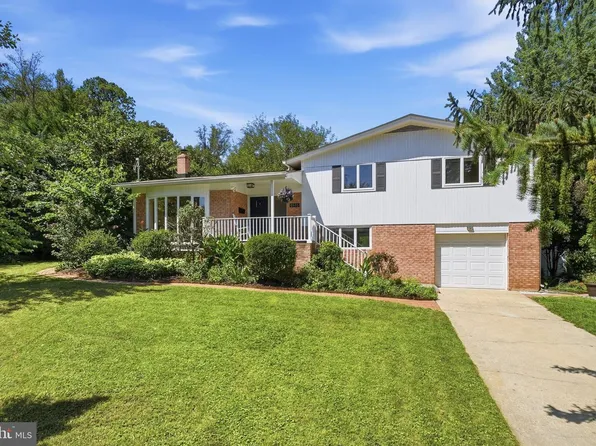 6505 Friars Ct, Bethesda, MD 20817