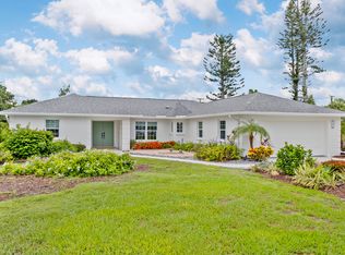2466 Breakwater Cir, Sarasota, FL 34231