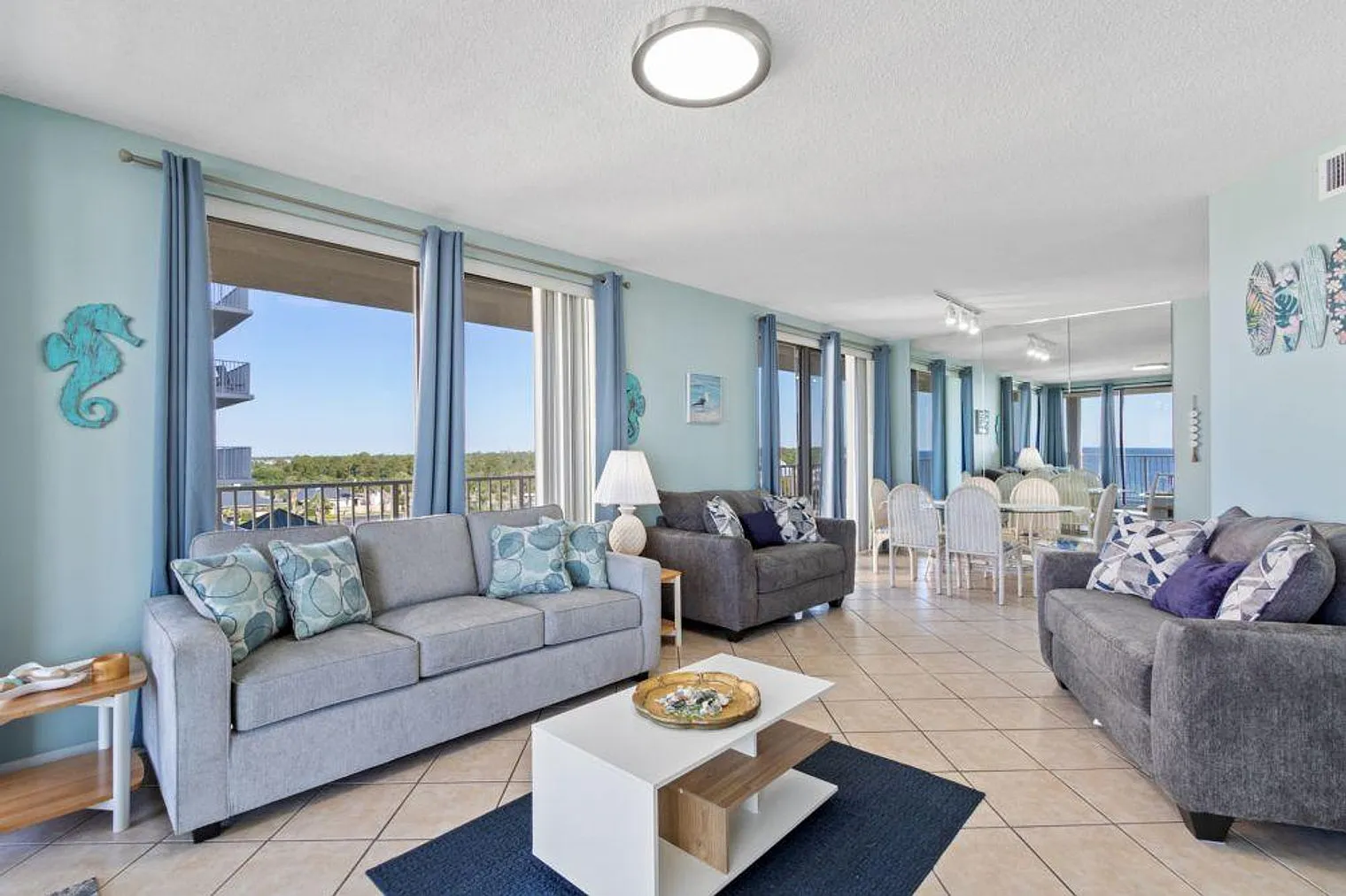 3 bed, 2.0 bath, 1259 sqft, $3,301 — Photo 3