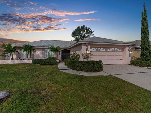 2833 Windridge Dr, Holiday, FL 34691