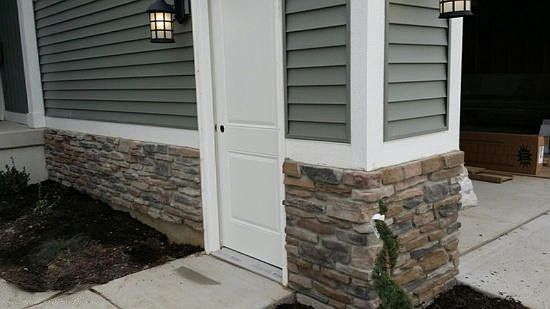 1st image of 459 Ivy Grv NW