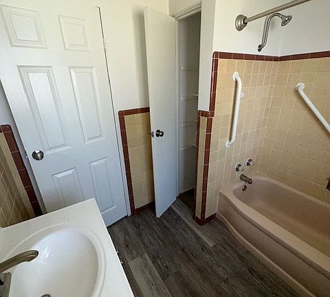 5th image of 419 Cannon St