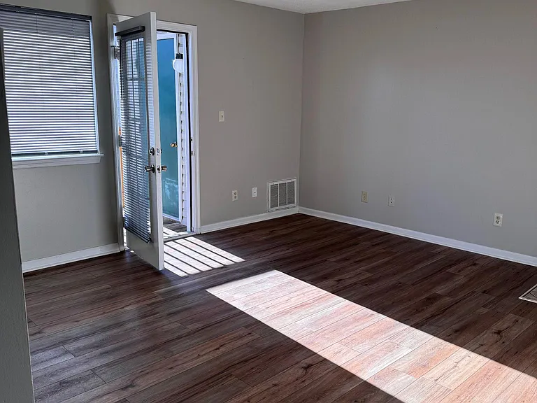 12679 Daybreak Cir — Photo 16