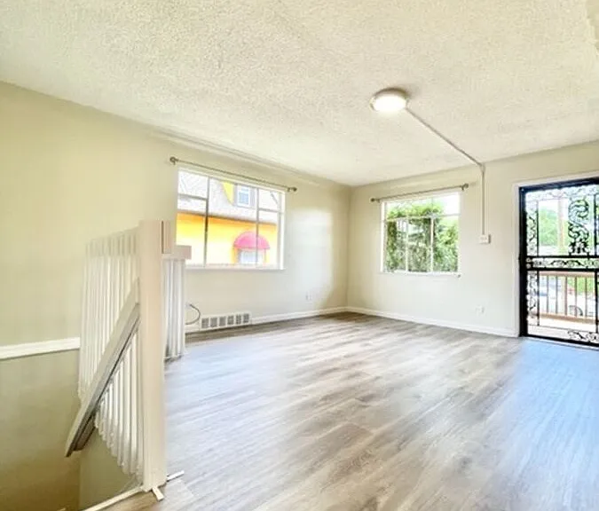 3115 N High St — Photo 15