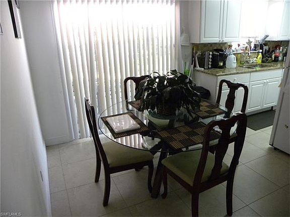 4th image of 10271 Sandy Hollow Ln