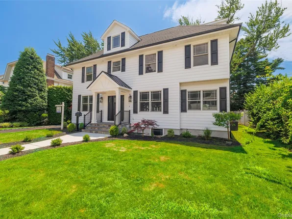 12 Shepherd Street, Rockville Centre, NY 11570