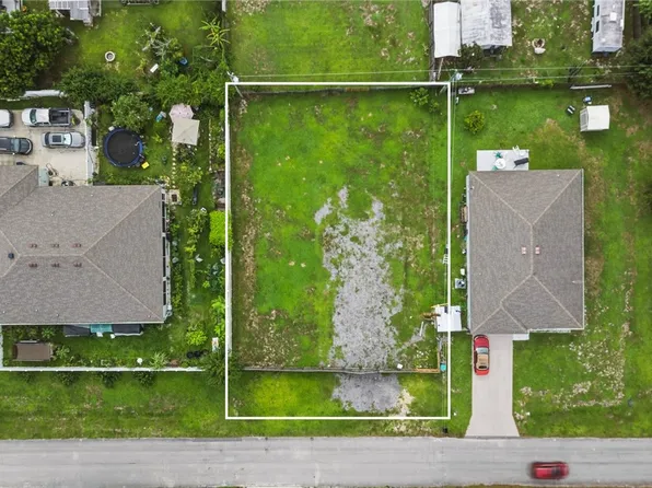 280 Deauville Ave SE, Palm Bay, FL 32909
