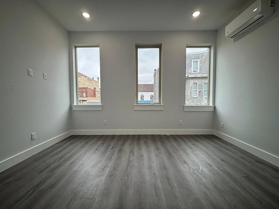 1515-19 W Dauphin St #7